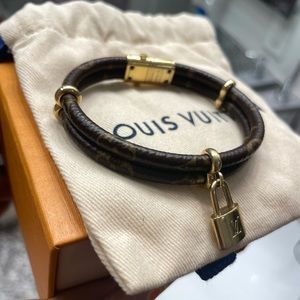 Louis Vuitton keep it twice bracelet